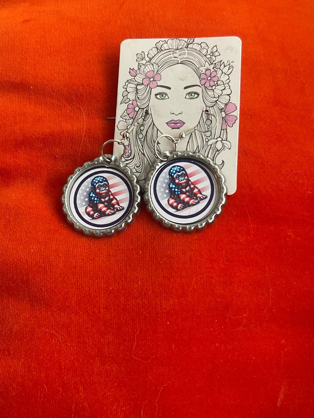Patriotic Bottle Cap Dangle Earrings – USA Flag Design